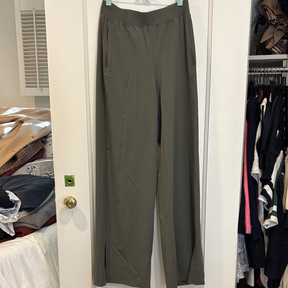 Lululemon swift mid rise wide led pant, army green, size 6, perfect for safari